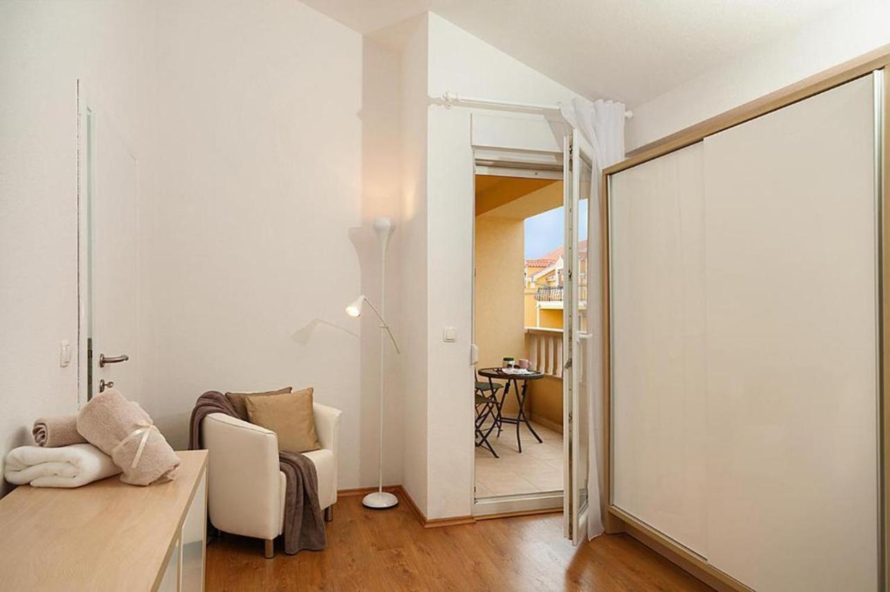 Apartment Angela Trogir Exterior photo
