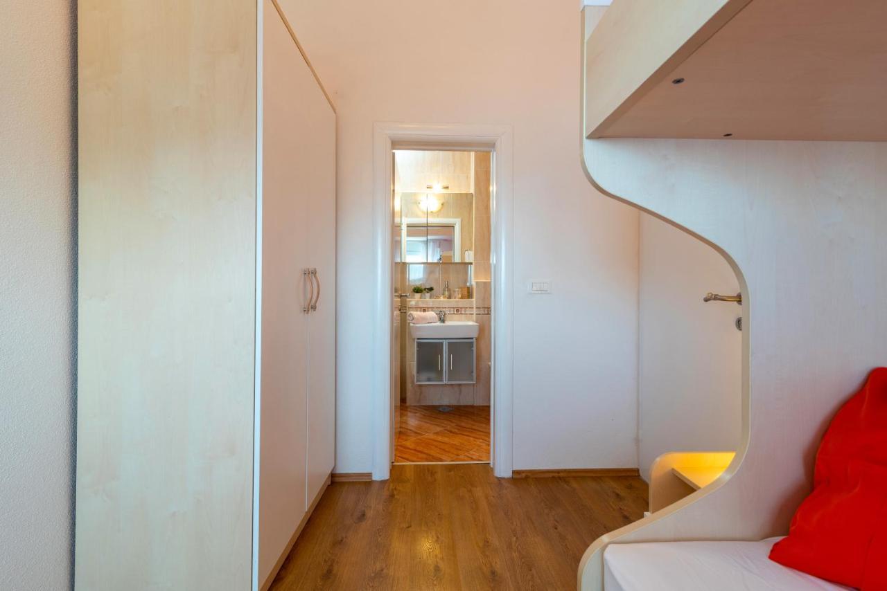 Apartment Angela Trogir Exterior photo